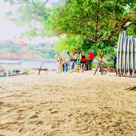 Ashford Beach Matara Extérieur photo