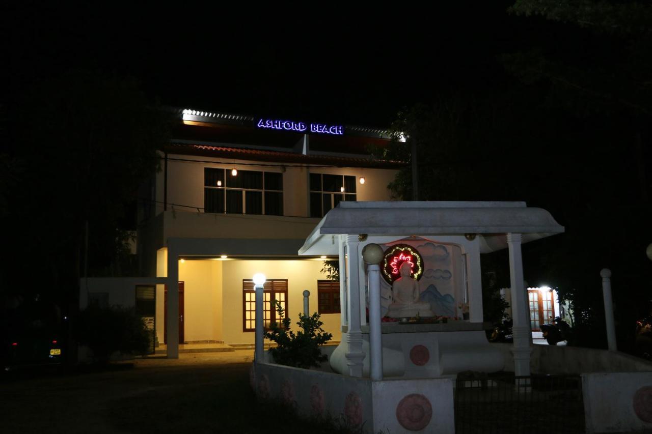 Ashford Beach Matara Extérieur photo